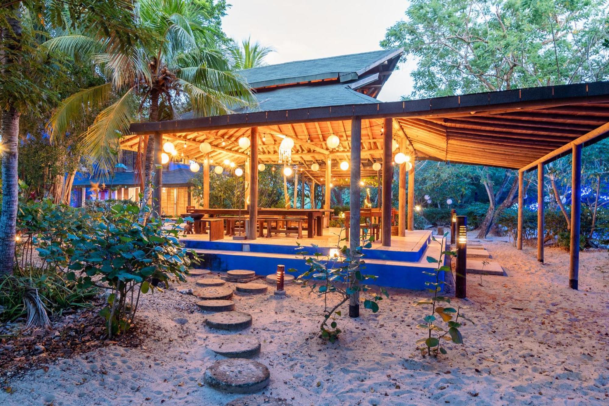 Hotel Playa Manglares Isla Baru Santa Ana  エクステリア 写真